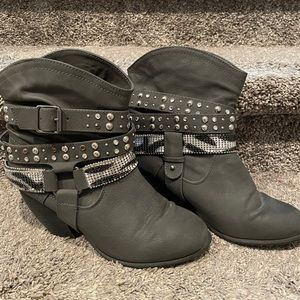 Not Rated Brand Short Slouchy Gray Boots